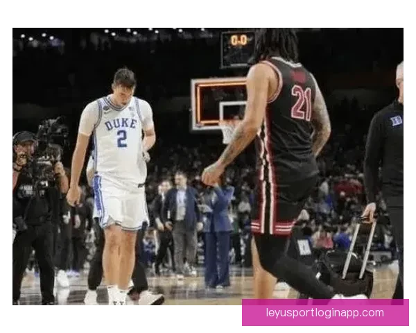 穆林斯谈绝杀杜克时刻 回忆小时候曾梦想站上这关键时刻